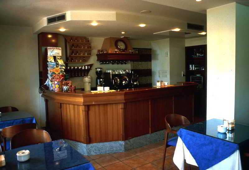 Hotel El Pescador Perillo Restoran gambar